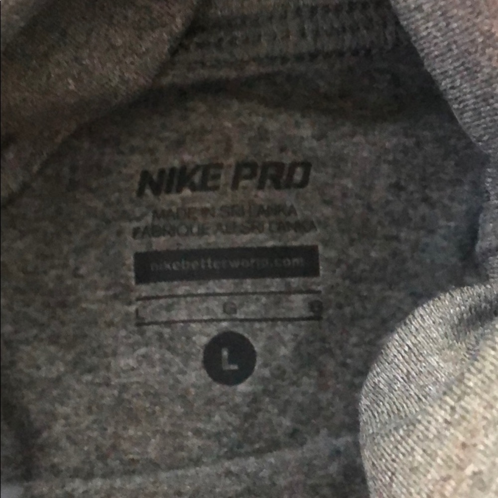Gently used Nike Pro thermal running top - Picture 4 of 5